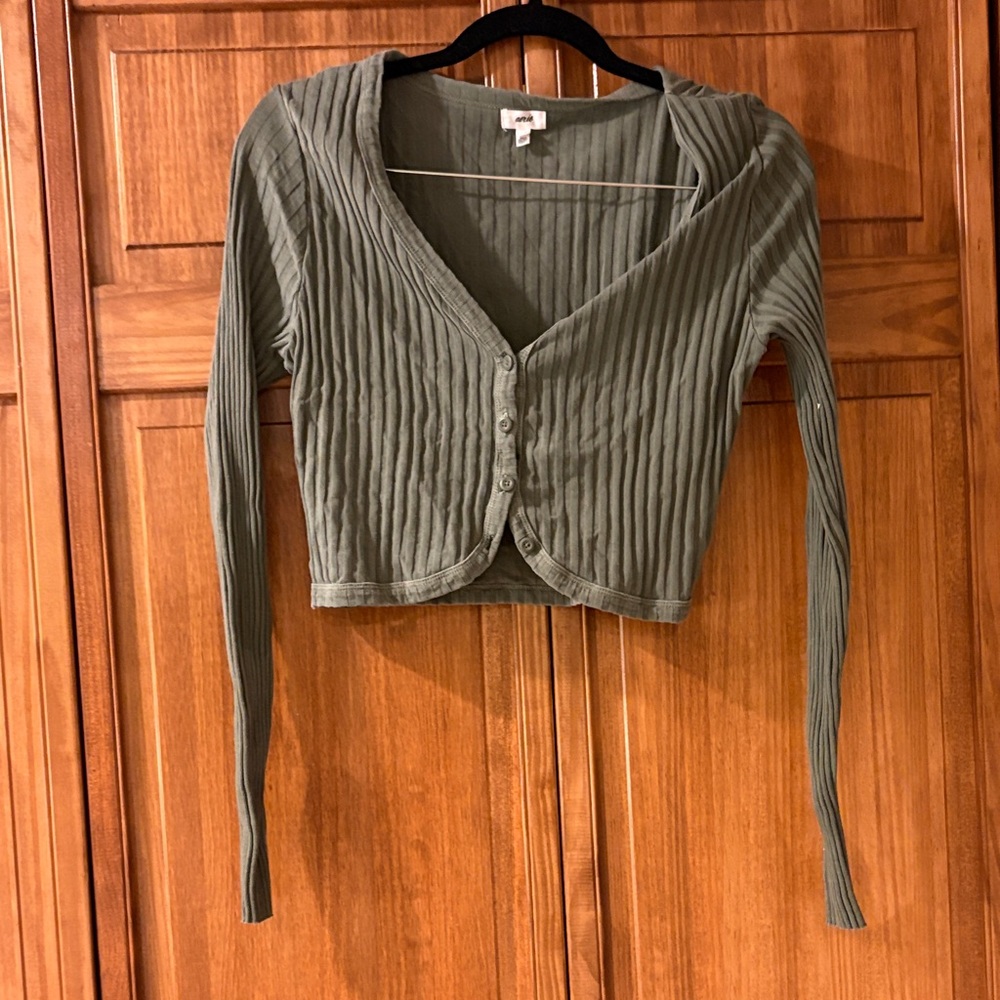 Cropped Ribbed V-Neck Button-Front Cardigan - Olive Green Aerie size large NWOT